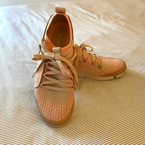 Clarks Trigenic Casual Tie Shoe in Pink